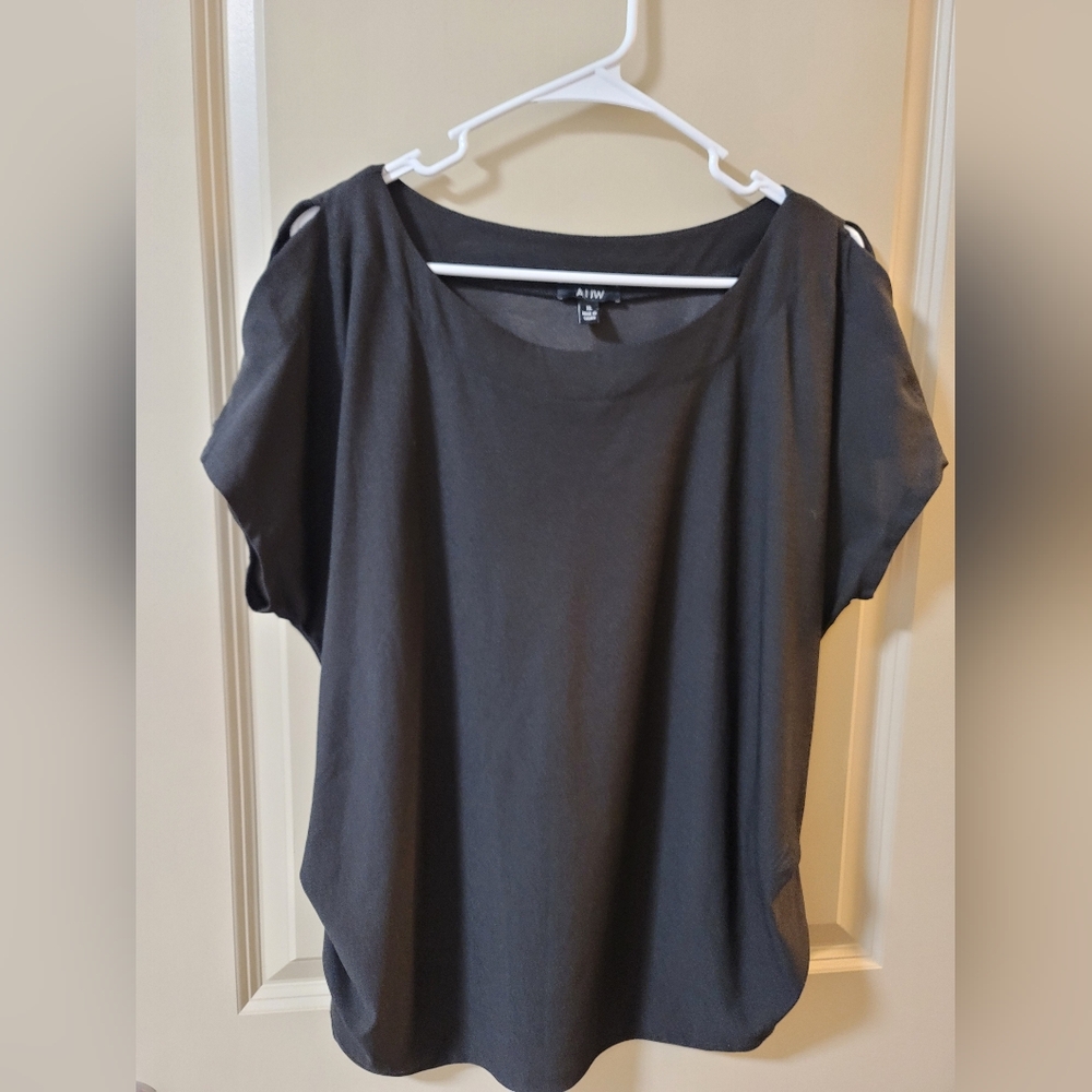 Black blouse with gold details